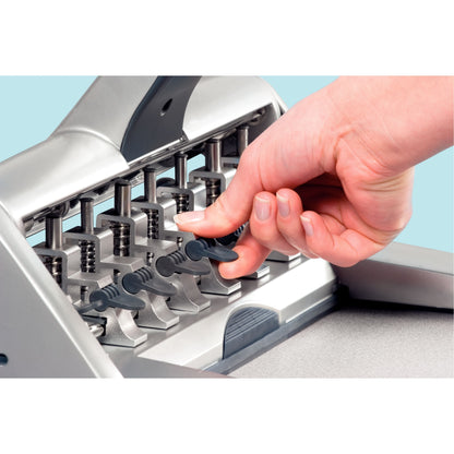 Perforator metalic, capacitate perforare 30 coli, 4 perforații - Leitz 5114